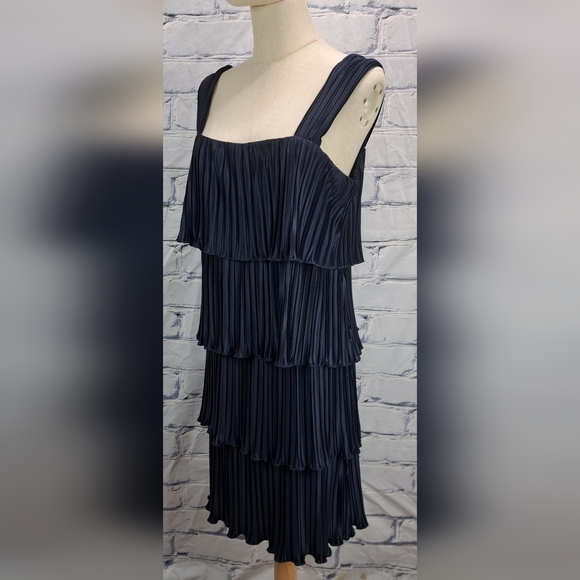 NEW DKNY Sleeveless Square Neck Tiered Ruffle Pleated Swing Dress Navy 6 US - Picture 2 of 16